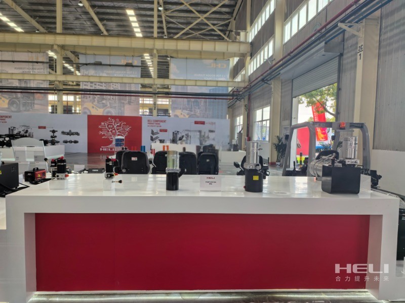 泵站系列產(chǎn)品參加“三合一”展會(huì).jpg 泵站系列產(chǎn)品參加“三合一”展會(huì).jpg